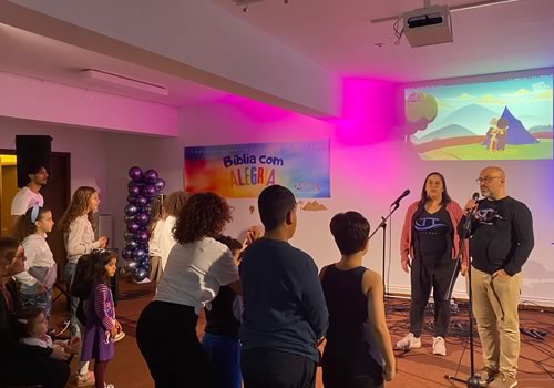 Bíblia com alegria - Crianças - Refuginho - Nosso Refúgio